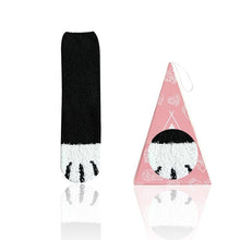 Load image into Gallery viewer, Kite-Black and white cat claws
