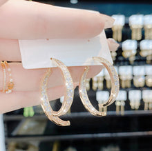 Load image into Gallery viewer, Cross Curved Earrings✨
